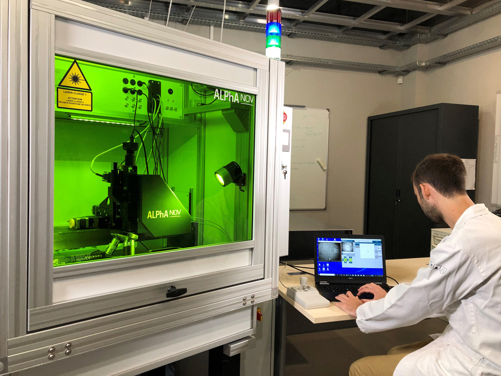 Injection laser faults - double spot laser bench